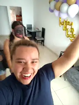 Painting faces in public - video by Bdsmsumision cam model