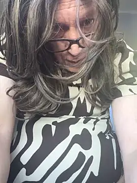 [15 Jan 15:54] Public Show - NinasNylonz主播的视 频