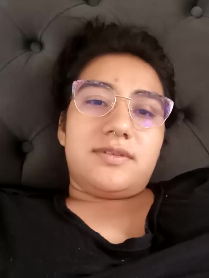 They even masturbate me to squirt - ক্যাম মডেল Hellen_Alex-এর ভিডিও