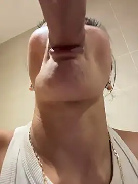 Cum on Ass men’s toilet with Stranger, bj, fuck doggy , Deepthroat, milk boobs , cum sperm very hot - video oleh model kamera lean_lie8