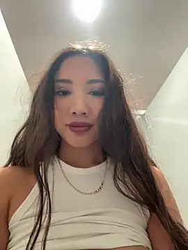 Outdoor:Naked body+show pants+Milky tits - video oleh model kamera lean_lie8