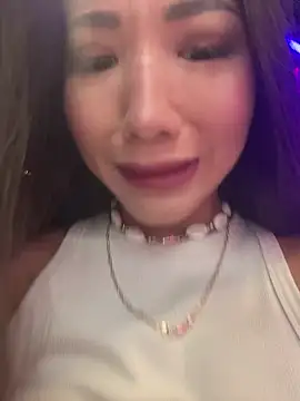 🔥Naked Boobs and Milk publick place 🥵walking with naked boobs - video oleh model kamera lean_lie8