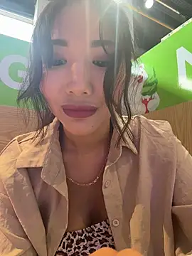 Milk Boobs 💦Saliva Pussy play Naked — filmik lean_lie8, modela(-lki) na kamerkach