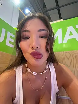 😈Naked body Outdoor show ❤️－カメラキャストのlean_lie8の動画
