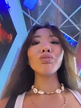 Milk tits💦Naked , Ahegao, naked pussy Men’s toilet 🚾 outdoor show 🥵very hot－カメラキャストのlean_lie8の動画