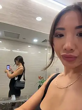 dance tease publick zone