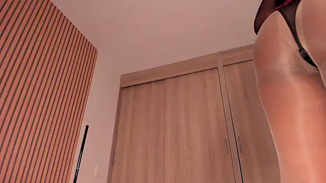 Live Porn with sexy latina with great legs and big ass, live now - video by Sali_g cam model
