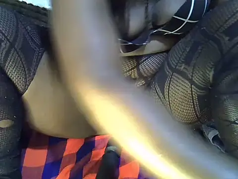[3 Dec 00:22] Private Show fucking pussy - vídeo de Soft_gal12 modelo de câmara