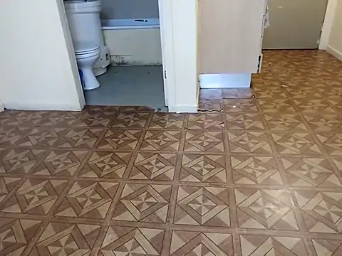 [21 Apr 21:22] Submission, Slapping Pussy, fingering - video by chloechrome cam model