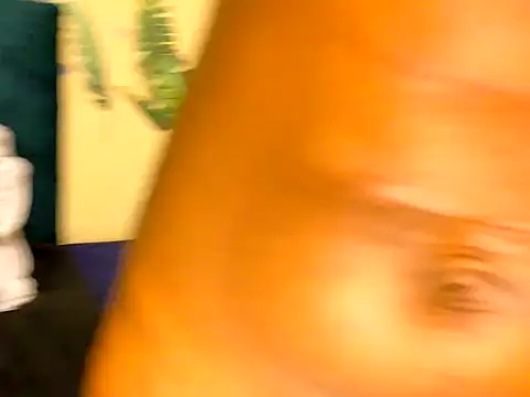 whipping,whipping and whipping - video by chloechrome cam model