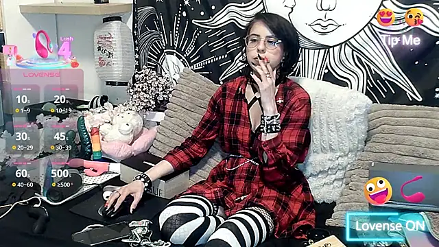 [10 Apr 21:49] Private Show - video by LisandreLaVenale cam model