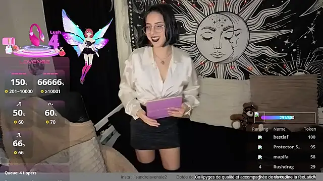 Striptease 🔥 - video by LisandreLaVenale cam model