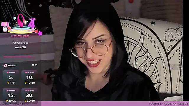 LITTLE AEGAHO - video by LisandreLaVenale cam model