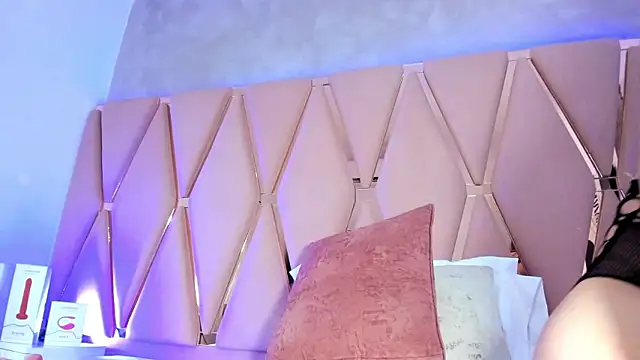 RIDE DILDO - video by madyjames cam model