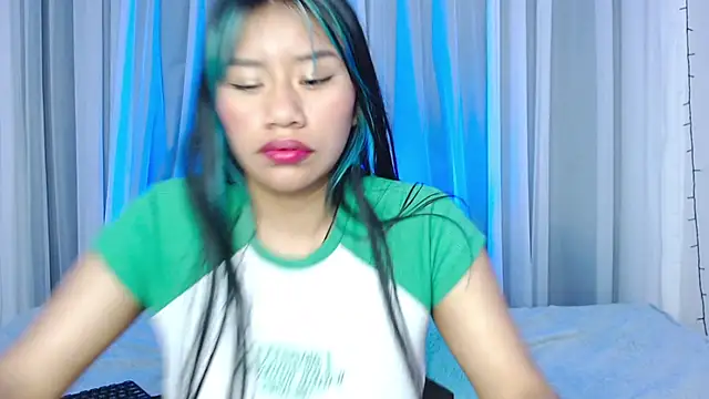 dildo in pussy 🥵🍆 - วิดีโอโดย alaiabluecs