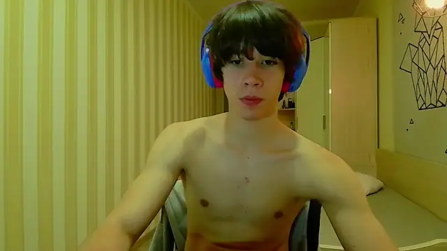 cum show after gym - video by gayGamogey cam model