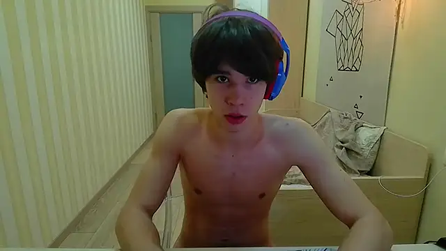 cum on belly and big shaved ass to close - video by gayGamogey cam model