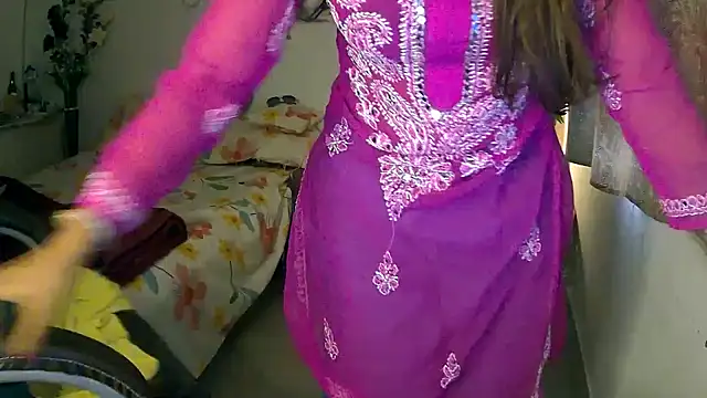 Hard  fuck  🤤 - video by Cute-Tara cam model