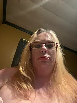 [7 Jul 02:35] Public Show - Video von CherishWilliams Cam-Model