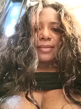 [31 Dec 12:33] Private Show - video by cindy_damm cam model