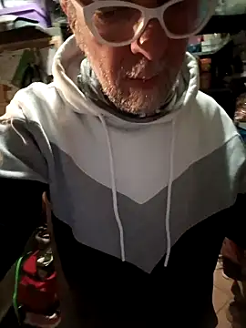 Fontana di capodanno, ma al 12 novembre 🤣🤪 - video av common47 cam model