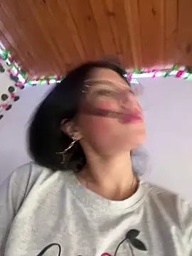 deaptroat Show - video by MiaSalinas cam model