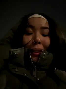 Showing my boobs to a stranger in public 🥵 - Asian_Asami 캠 모델의 동영상