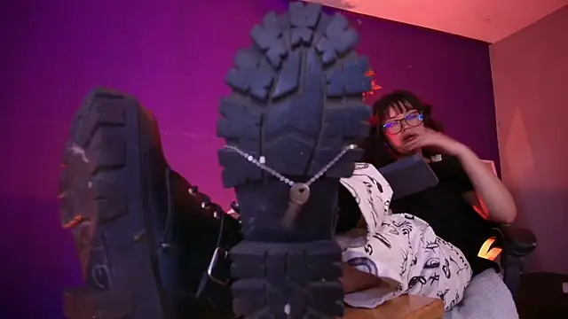 Who dares to lock him in a haula under my control? - Vídeo de vanelope11, modelo de vídeos