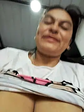 horny and open ass y pussy and small squirt - Video von Horny-Mommy-Dirty Cam-Model