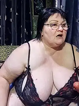 I spit saliva - video by Goddess57 cam model