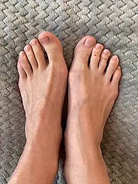 ❗️Private Show – MORE FEET 👣 - video by cutte_dora cam model