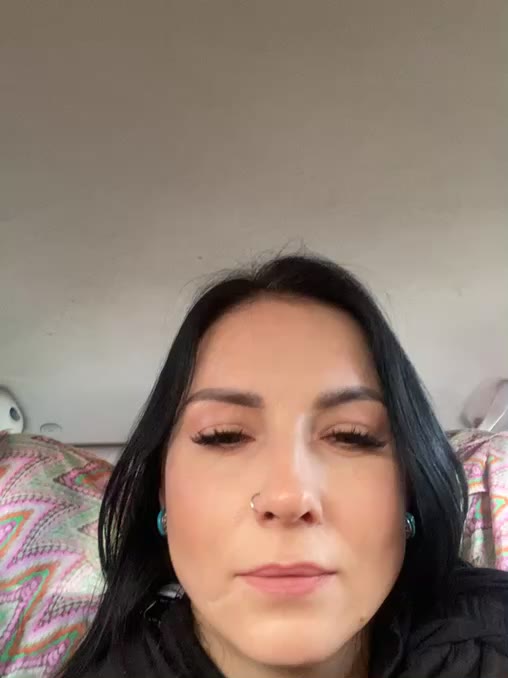 [27 Sep 10:45] Pussy zoom - video Roxana-Sexy kameramallilta