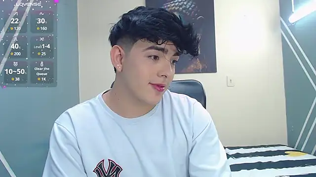 Sexy NAKED masturbation - video by nolan_twink1 cam model