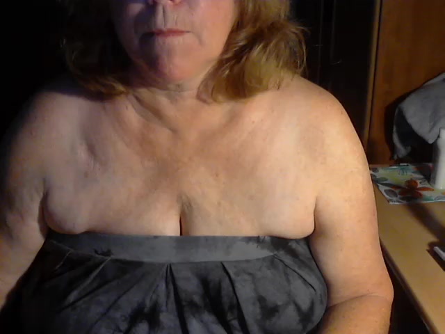 [10 Jul 21:45] Private Show – видео вебкам-модели _sunshine__