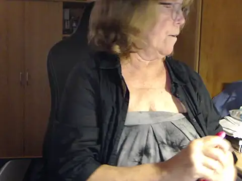 [22 Nov 20:38] Private Show – видео вебкам-модели _sunshine__