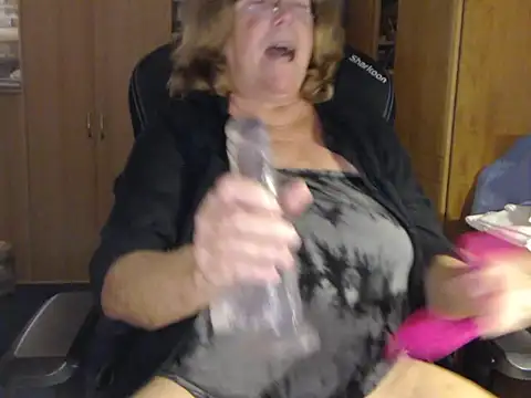 Private Show 2/25 – видео вебкам-модели _sunshine__