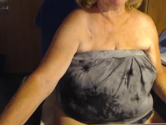 [22 Aug 21:03] Private Show – видео вебкам-модели _sunshine__