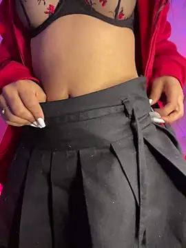 Finger in pussy - Video von NINA_18_YEARS Cam-Model