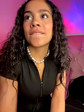 red ass 😍🍑 - Video von NINA_18_YEARS Cam-Model