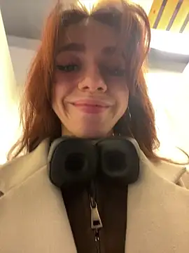 I was so bad girl in toilet while shopping - video by million_degrees cam model