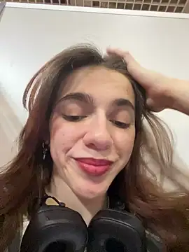 wet games with pussy in pub toilet - video by million_degrees cam model