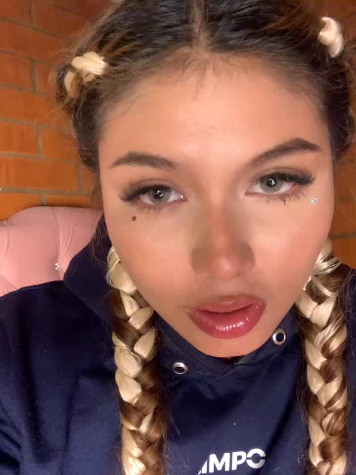 [5 Aug 21:32] Private Show