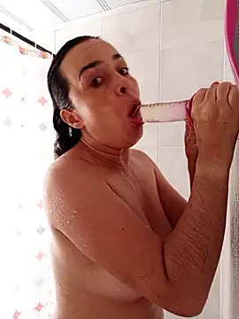 In the bathroom💧
