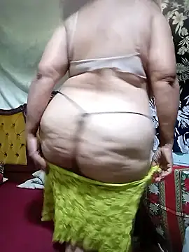 Show Playing with pussy and ass - فيديو من cristal_thailor موديل الكام