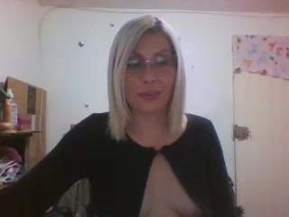 masturbation with a surprise – video modela na kameri alixia81