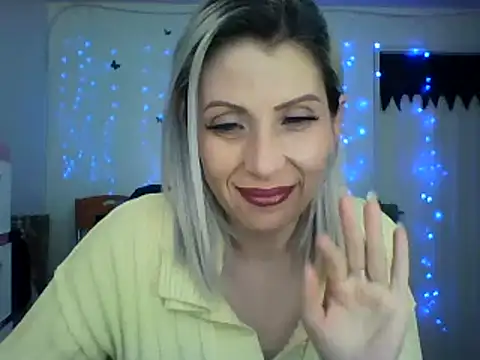 fingers playing in the anus – video modela na kameri alixia81