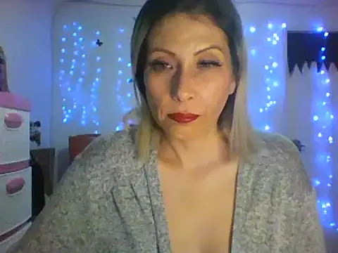 deliciosos pezones - video by alixia81 cam model