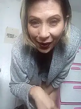 playing with latex lingerie - відео від вебкаммоделі alixia81