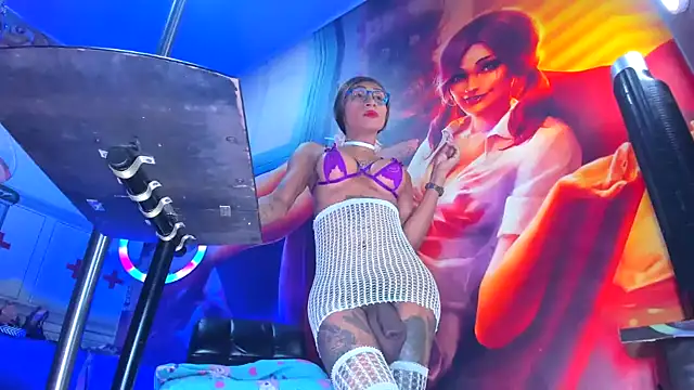 GREETINGS TO ALL ON BEHALF OF MY BALLS HAPPY TUESDAY - clip cu swett_bigcock model videochat