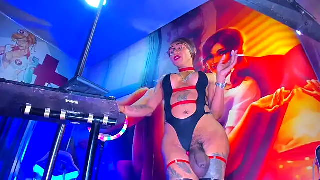 DOUBLE SHOW ANAL AND CUM SAME TIME – video od webkamerové modelky swett_bigcock